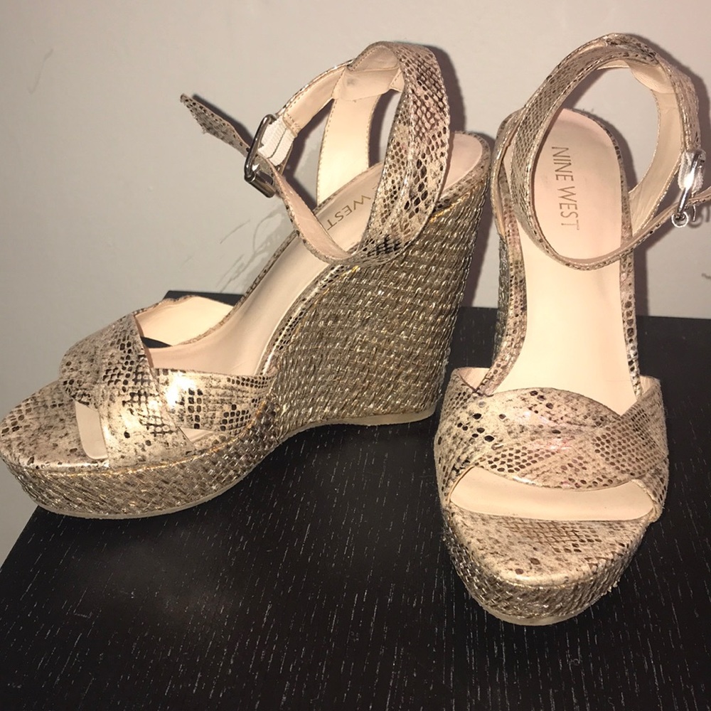 ☑️ SOLD Nine West Wedges
